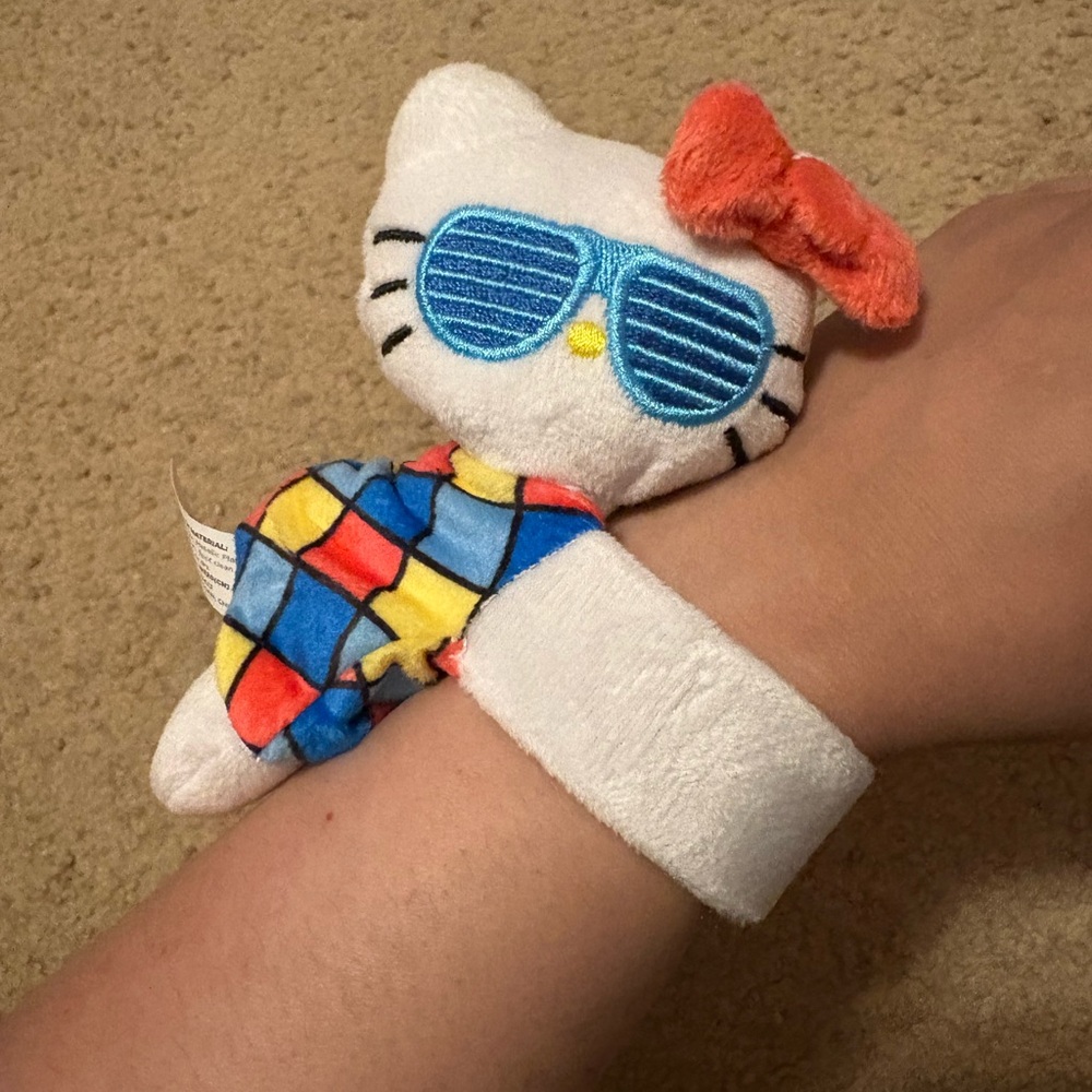 NWT Hello Kitty with shades on cutie cuff